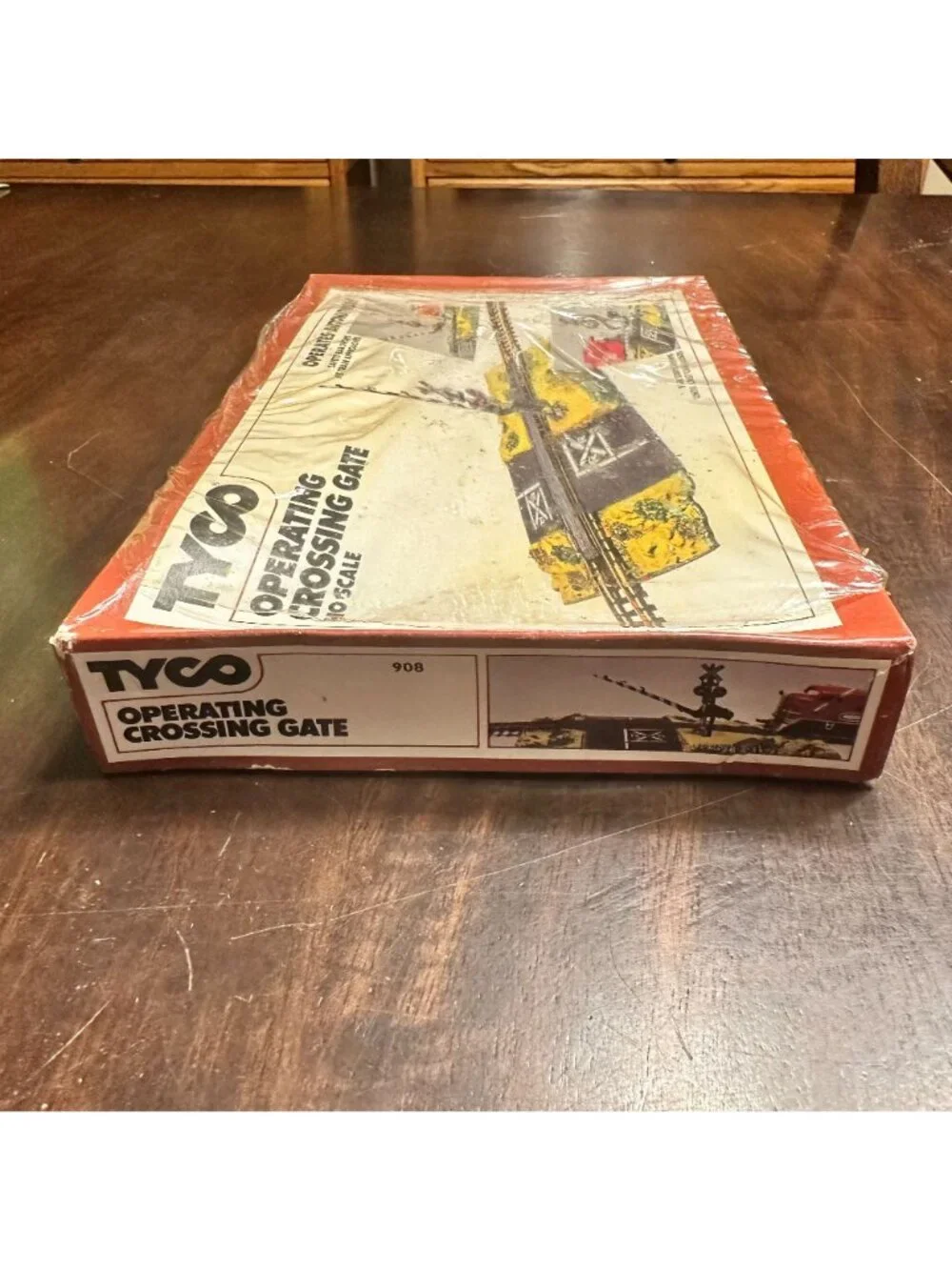 Tyco Operating HO Scale Crossing Gate 908 Model Train Accessory - Picture 2 of 2
